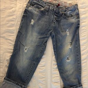 Guess capris size 29